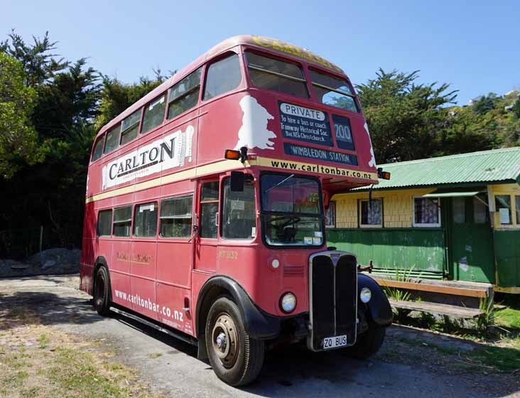 London Transport AEC Regent 3RT Weymann RT3132